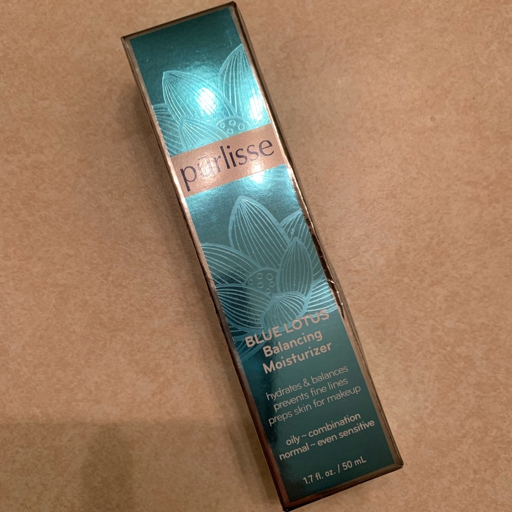 Blue Lotus Balancing Moisturizer